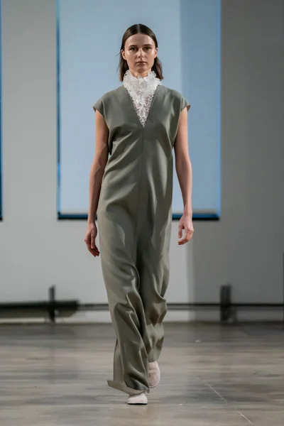 Look 35
